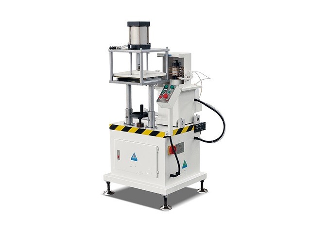 Концевой фрезерный станок с автоматической разгрузкой LXD-200A