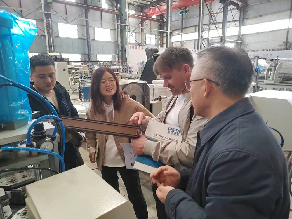 Russian American customer came to visit factory